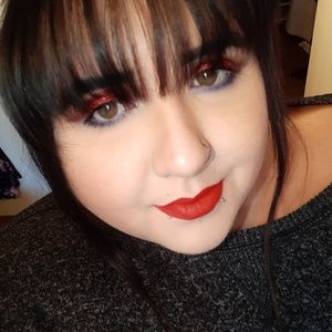 Meet your Posher, Ellen